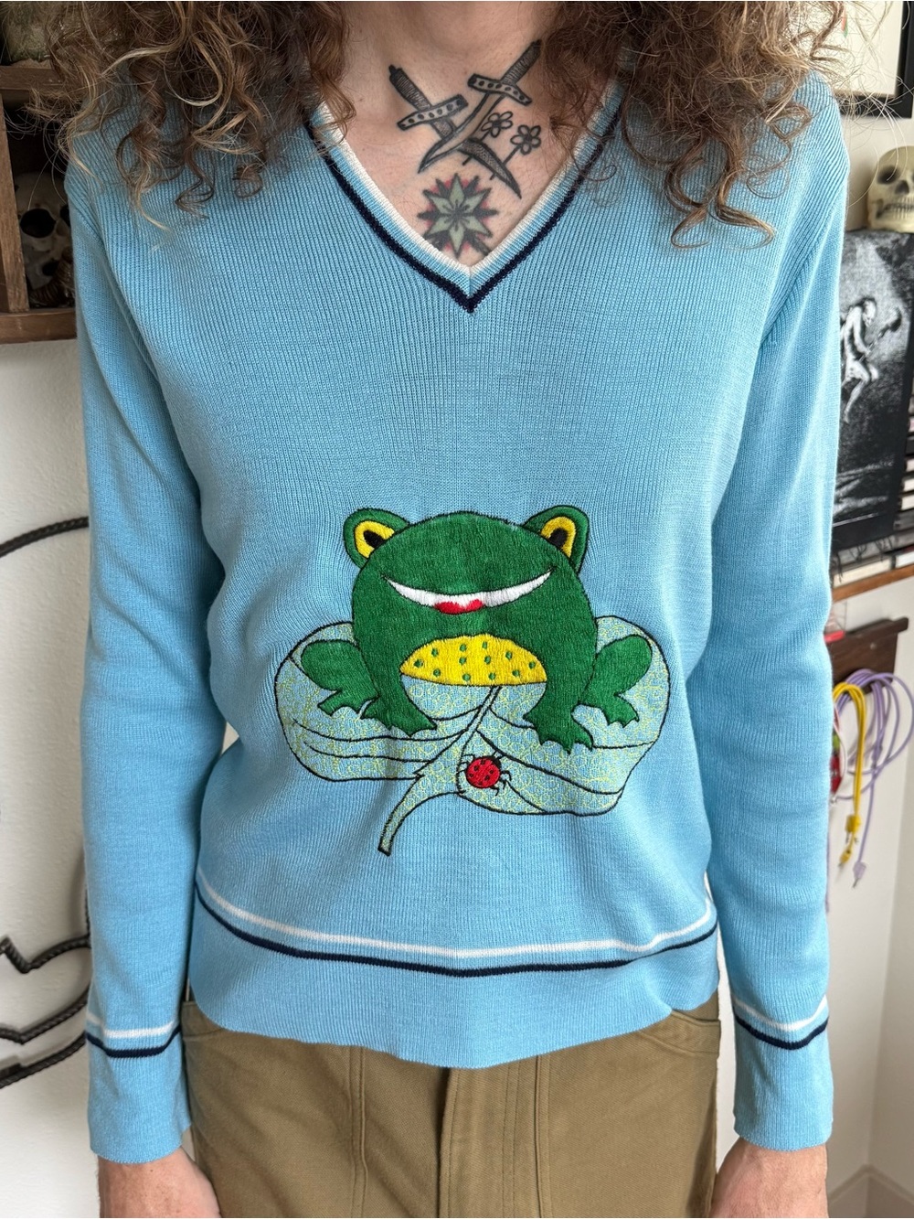 Vintage 60s 70s Embroidered Frog V-Neck Knit Sweater Novelty ~ Size Large